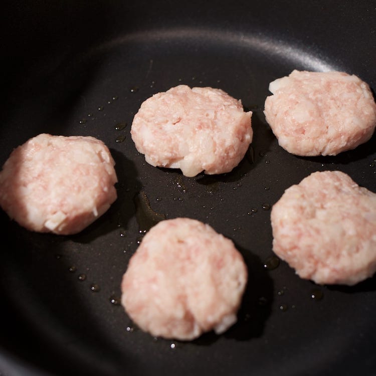 からしの風味がほんのり、れんこんの照焼きつくね(4人分)