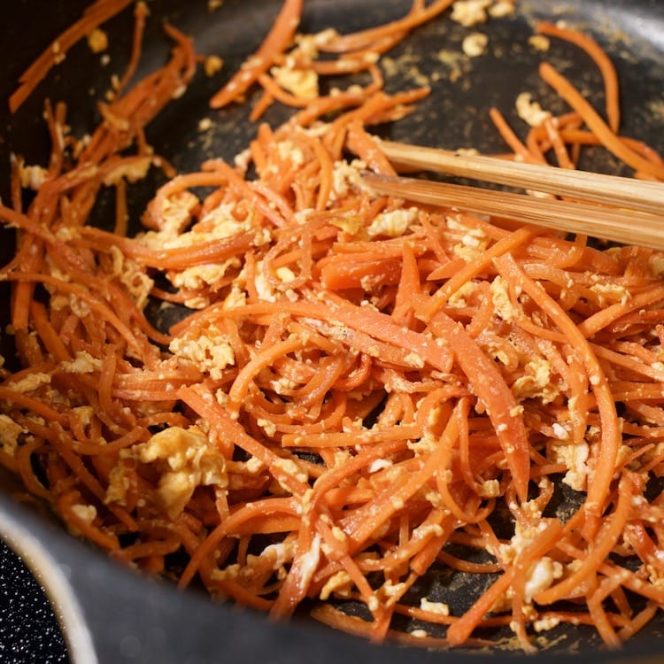 すぐできる。にんじんしりしり(2人分)