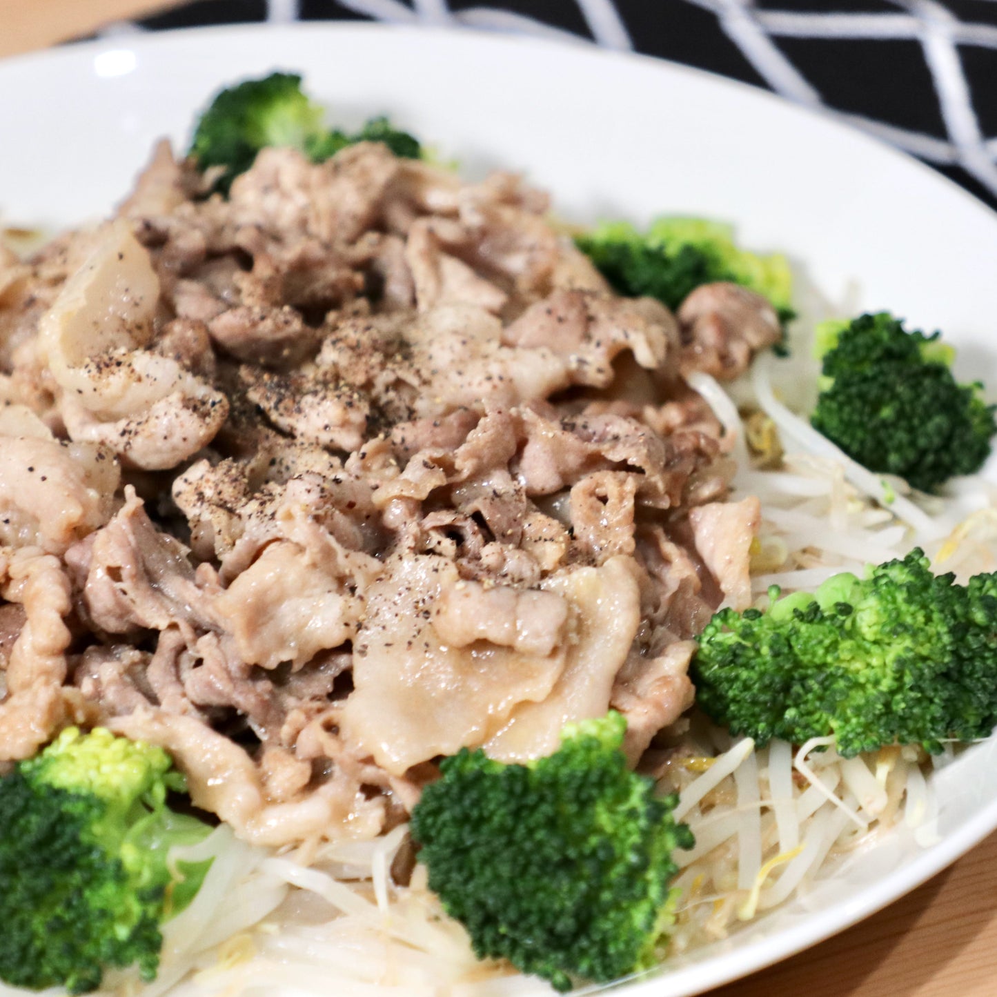 たっぷり野菜と一緒に、豚こまのマヨネーズ焼き(5人分)