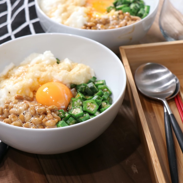 3色ねばねば丼、卵のせ(4人分)