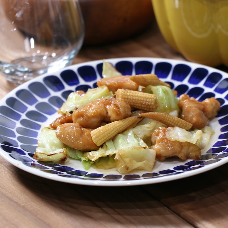 ささみとヤングコーンのコンソメバター醤油炒め(3人分)