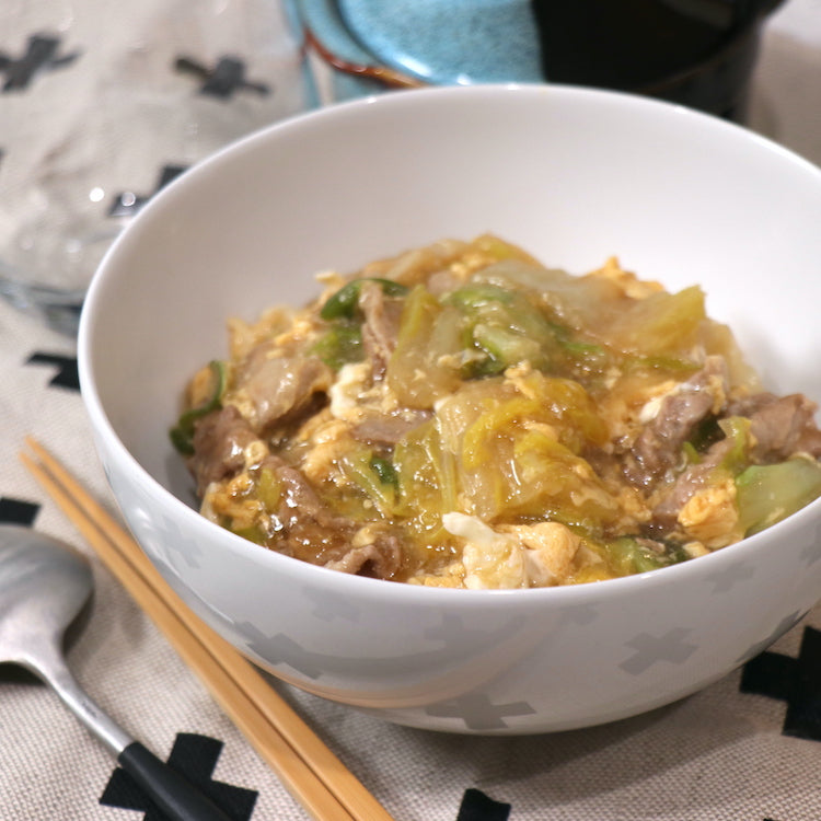 とろとろ卵の、豚コマと白菜の卵とじ丼（5人分）
